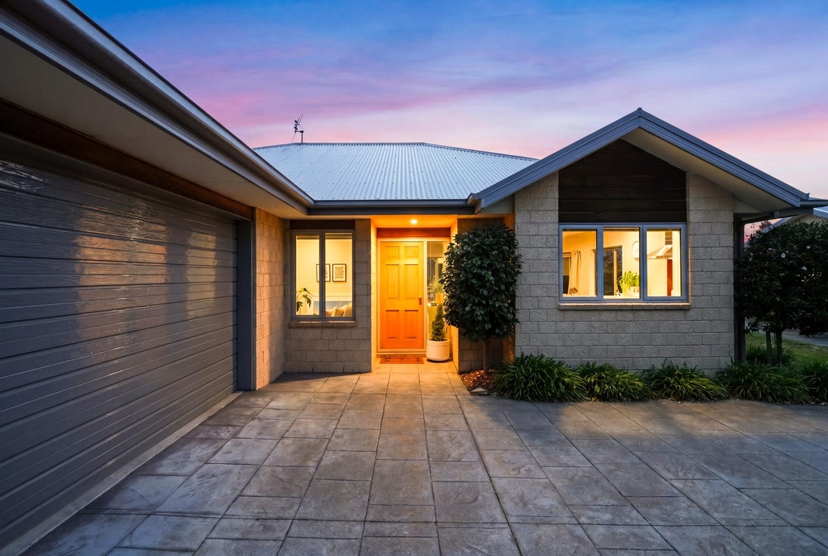 49 O'Neill Avenue, Northwood, Christchurch - Carousel 23