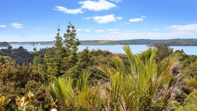 49 Tane Road, Laingholm, Auckland - Carousel 1