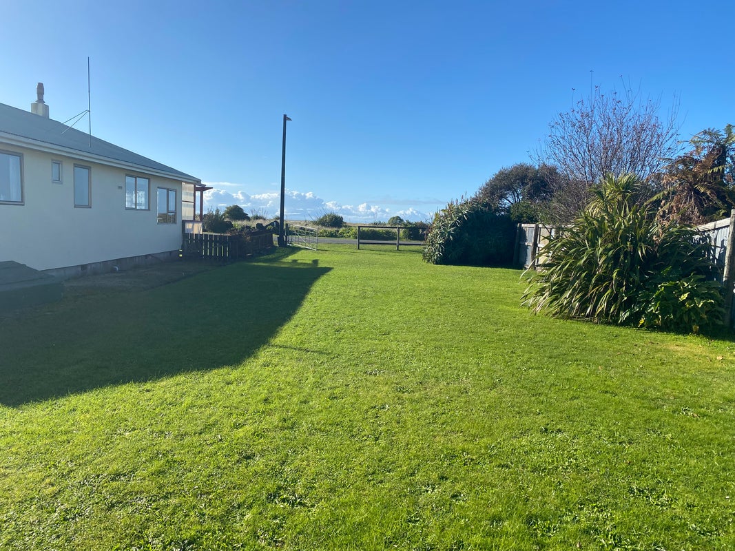 12 Beach Road, Collingwood - Carousel 1