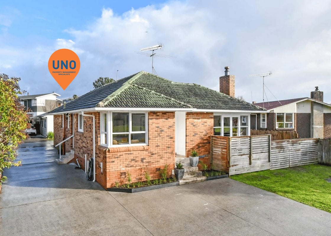 31 Gossamer Drive, Pakuranga Heights, Auckland - Carousel 1