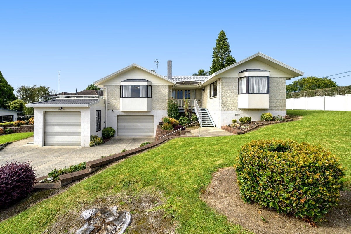 2 Lindoch Avenue, Te Puna, Tauranga - Carousel 1