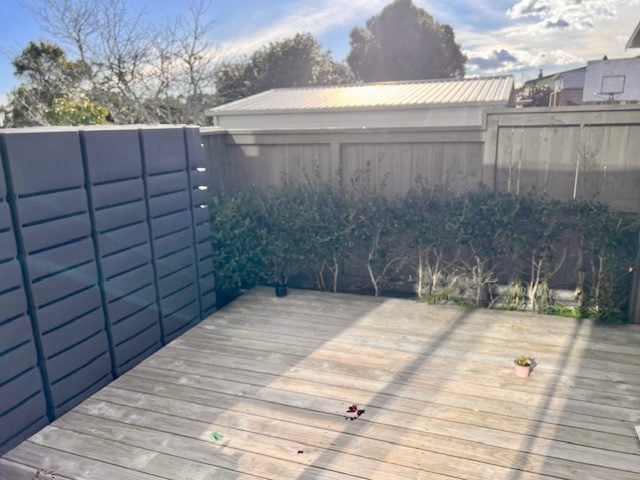 1B Pavola Grove, Glenfield, Auckland - Carousel 14