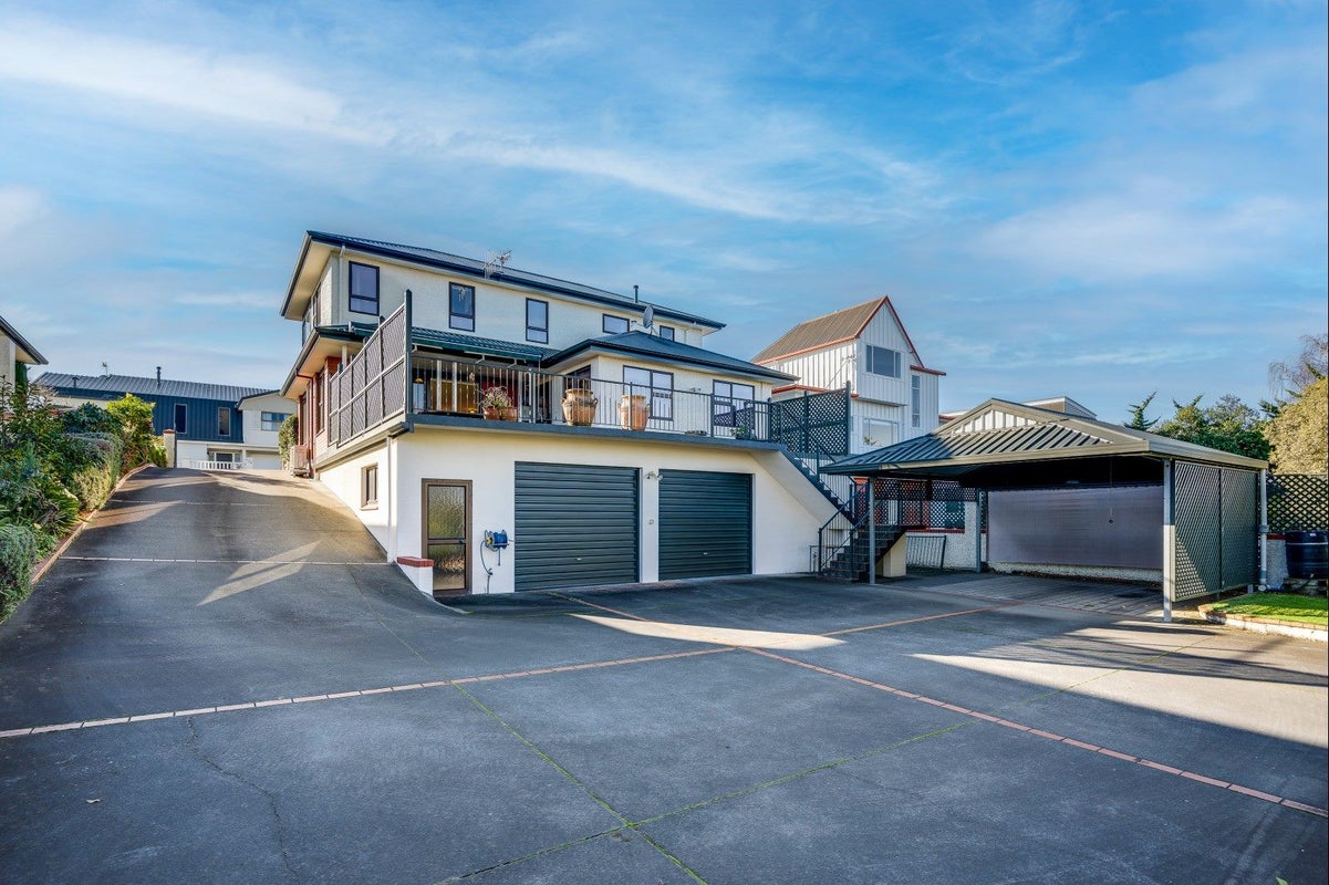 123 Thompson Road, Bluff Hill, Napier - Carousel 2