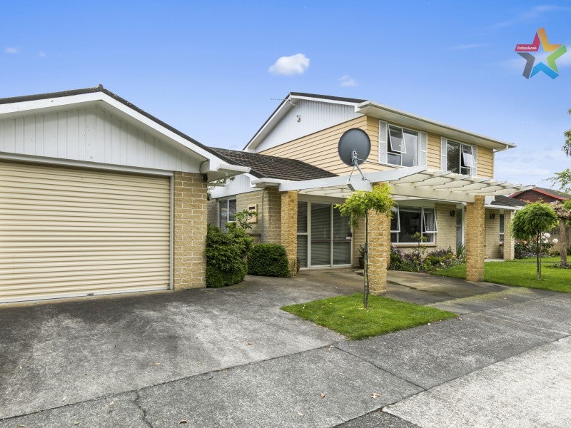12 De Menech Grove, Avalon, Lower Hutt - Carousel 1