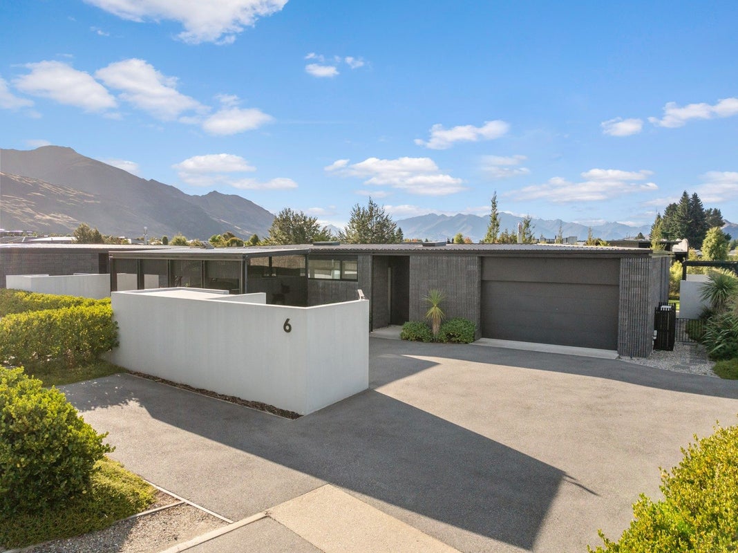 6 Stackbrae Avenue, Wanaka, Wanaka - Carousel 2
