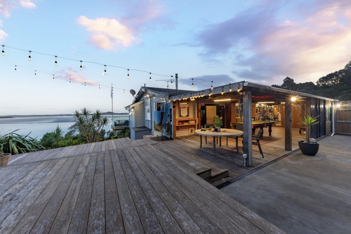 64 Aldersgate Road, Hillsborough, Auckland - Carousel 1