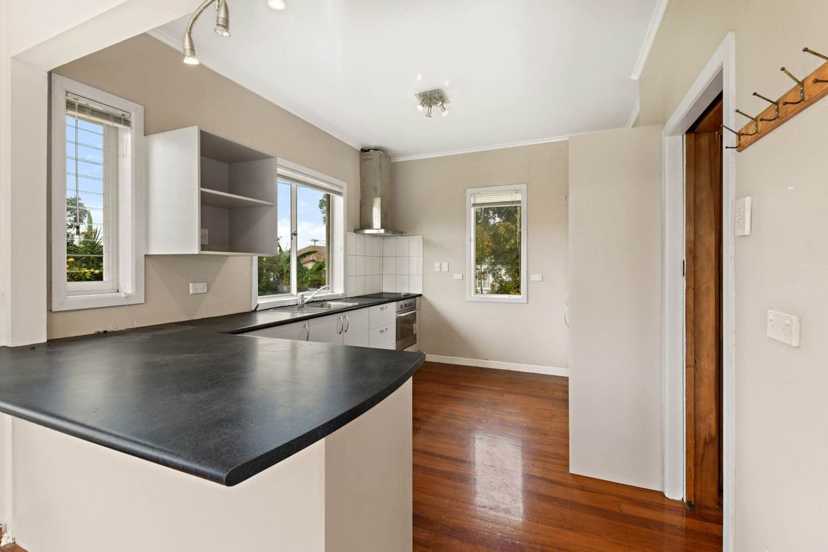 48 Parkinson Avenue, Wesley, Auckland - Carousel 2