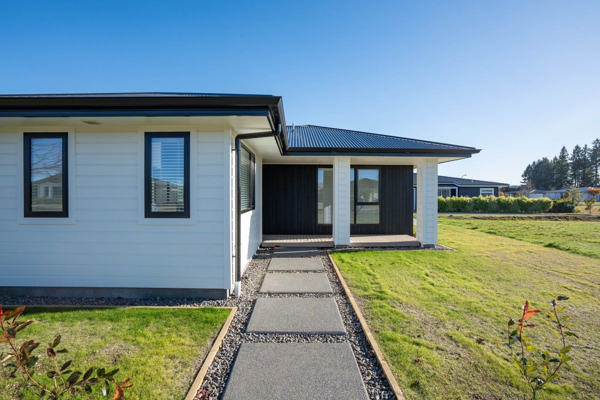 16 Maison Way, Rangatira Park, Taupo - Carousel 2