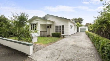 7 Mere Mere Avenue, Palmerston North, Palmerston North - Carousel 1