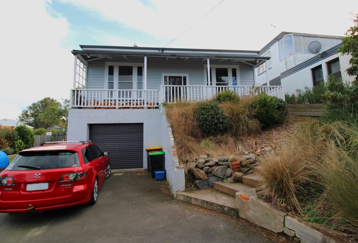 22 Lawson Street, Roslyn, Dunedin - Carousel 1