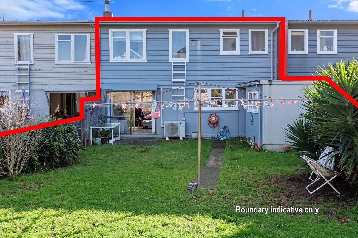 8 Cook Street, Marfell, New Plymouth - Carousel 2