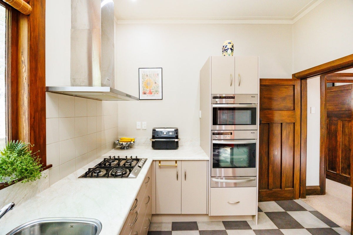 37 Batt Street, West End, Palmerston North - Carousel 2