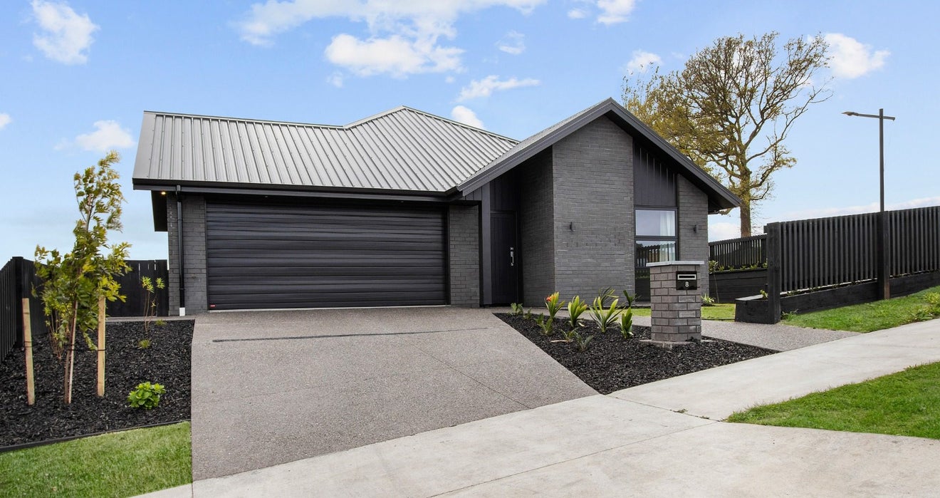 8 Akakura Terrace, Peacocke, Hamilton - Carousel 1