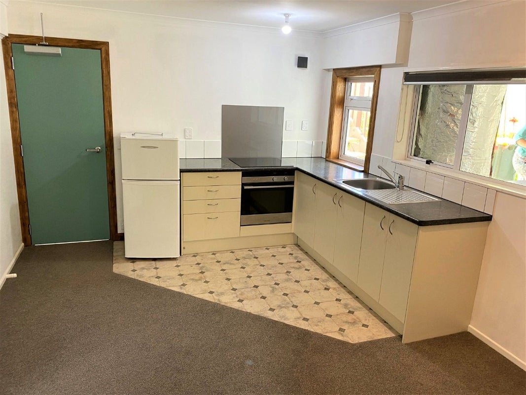 30 Karaka Street, Merrilands, New Plymouth - Carousel 1