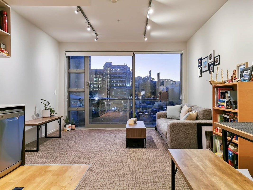 113/80 Riddiford Street, Newtown, Wellington - Carousel 2