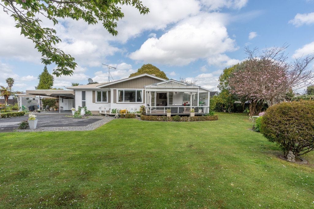 7 Claremont Avenue, Chartwell, Hamilton - Carousel 1