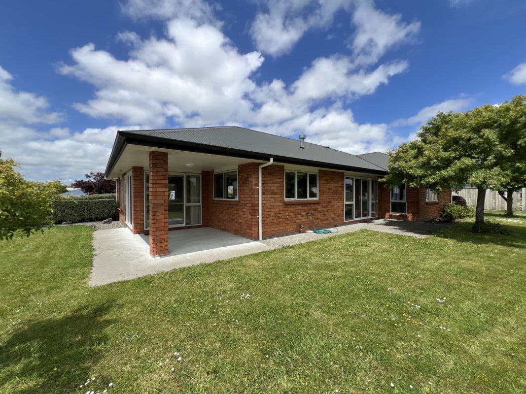 10 Hokowhitu Court, Hokowhitu, Palmerston North - Carousel 13