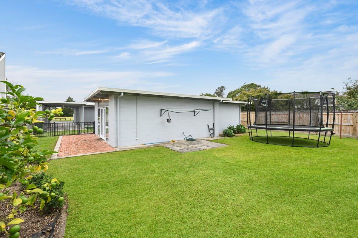 28 Clements Crescent, Queenwood, Hamilton - Carousel 23