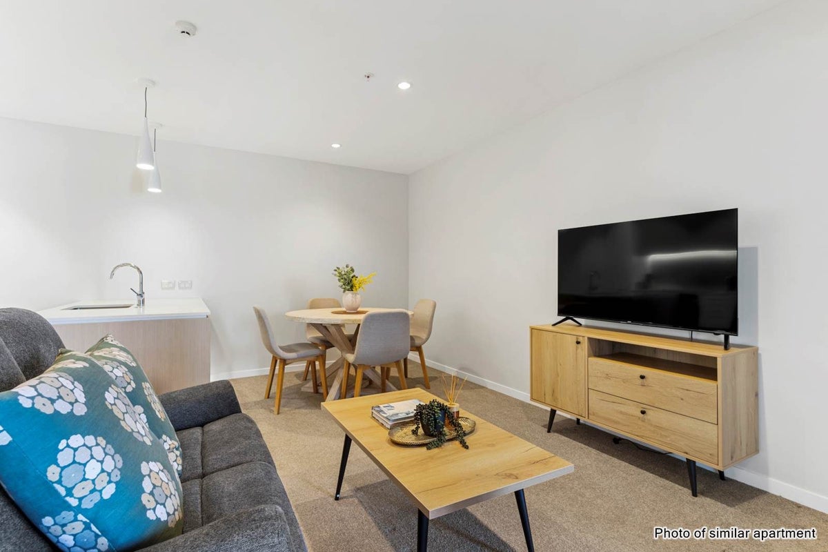 210/4 Bute Road, Browns Bay, Auckland - Carousel 2