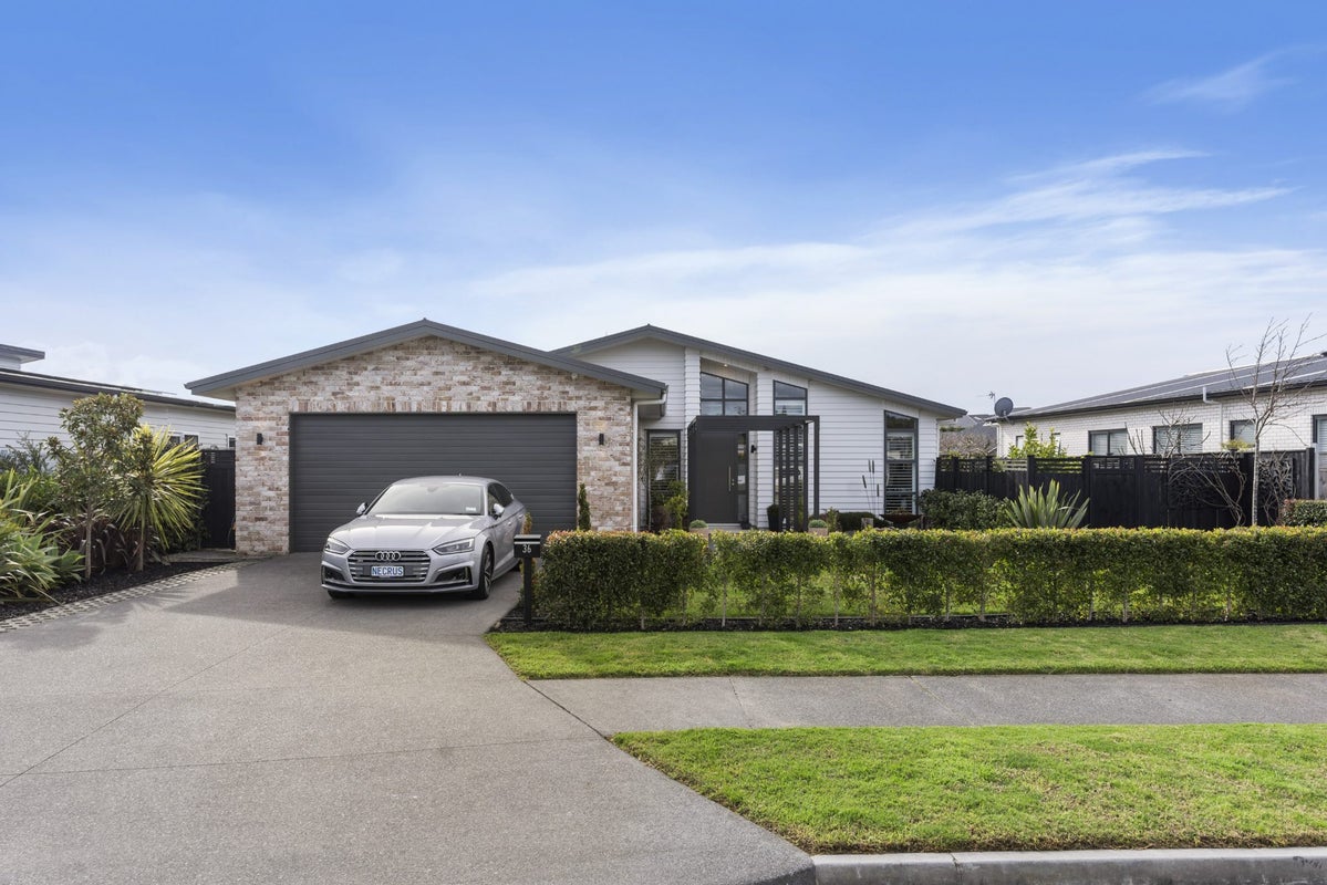 36 Cadwil Drive, Beachlands, Auckland - Carousel 2