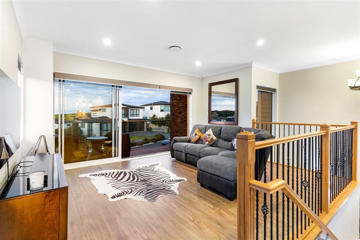 30 Bounty Road, Long Bay, Auckland - Carousel 2