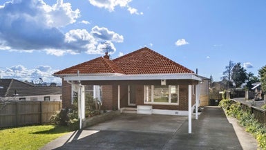 17A Arundel Street, Mount Roskill, Auckland - Carousel 1