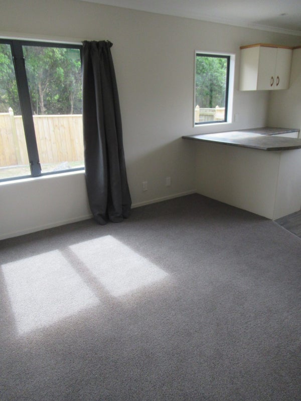 41 Mary Huse Grove, Manor Park, Lower Hutt - Carousel 2