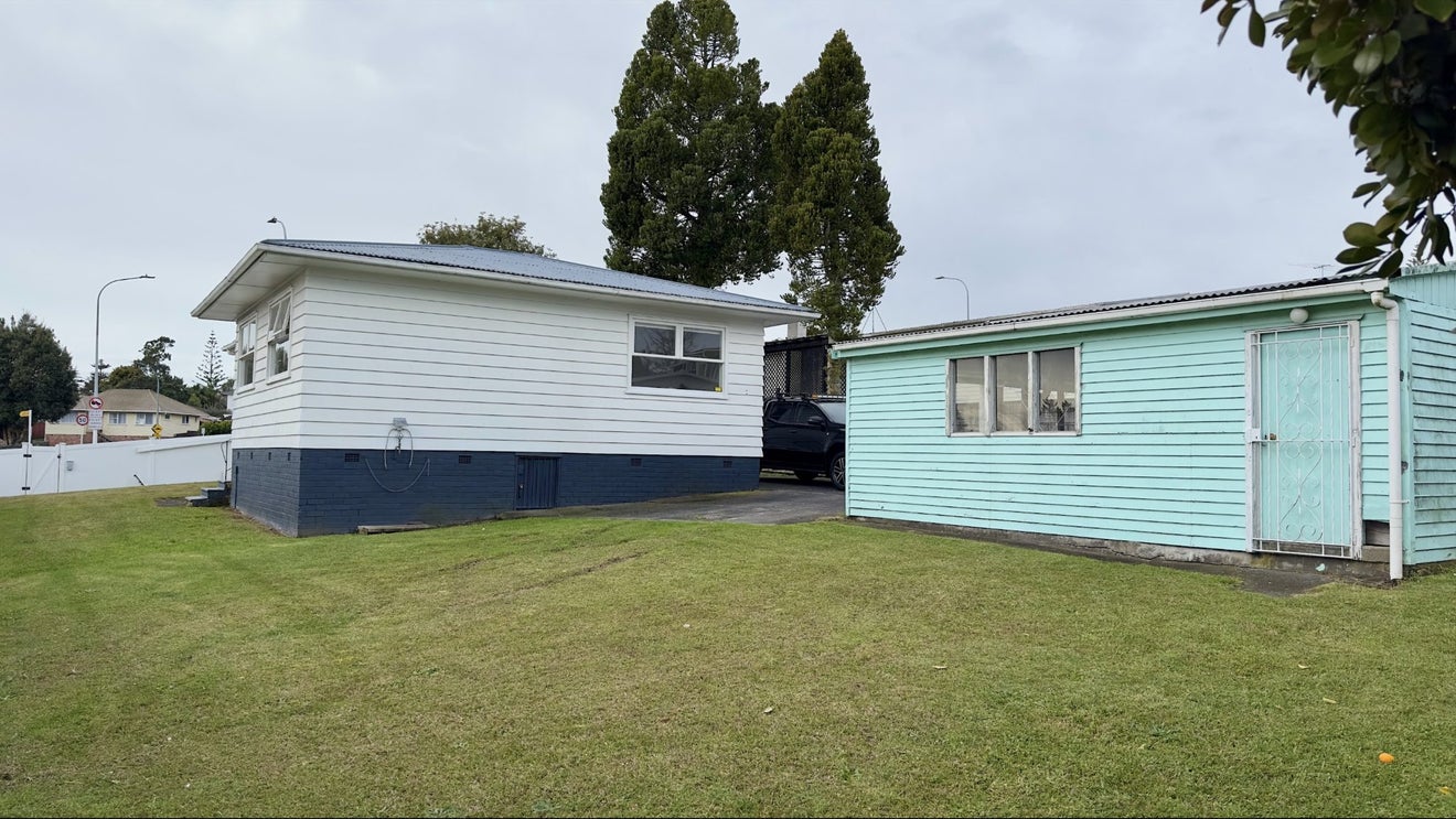 20 Glendene Avenue, Glendene, Auckland - Carousel 11