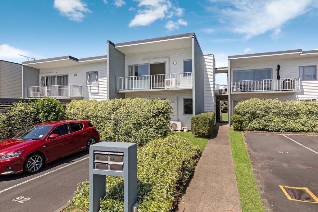 92/7 Kelvin Hart Drive, East Tamaki, Auckland - Carousel 1