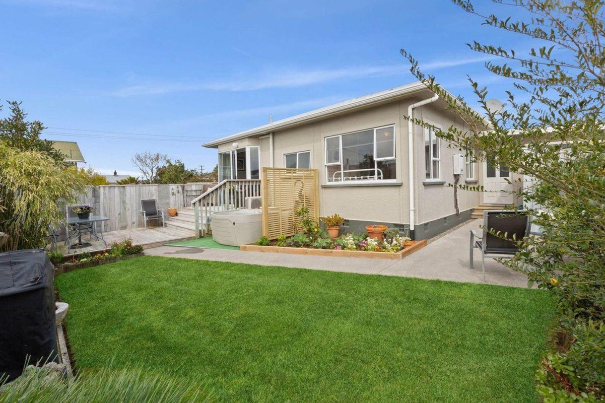 1/297 Carrington Street, Vogeltown, New Plymouth - Carousel 13