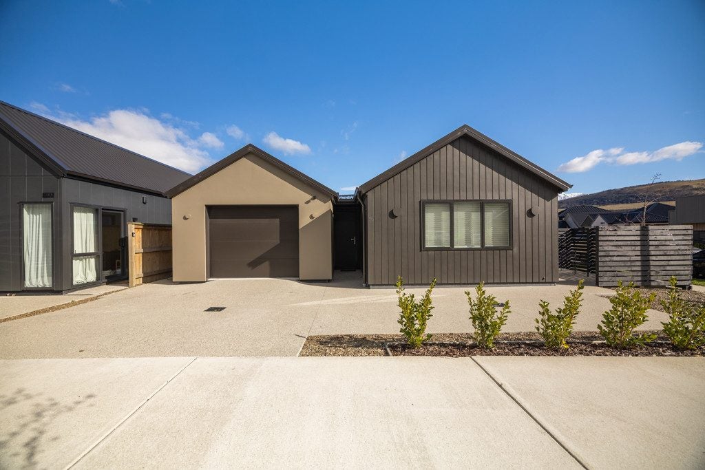 116 Howden Drive, Jacks Point, Queenstown-Lakes, Otago - Carousel 1