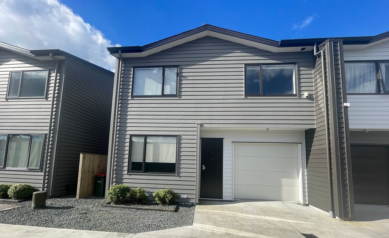 4/8 Maru Road, Takanini, Auckland - Carousel 1