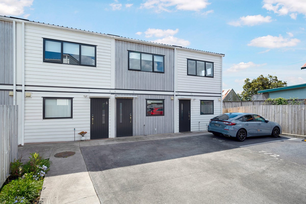 6/2 Brandon Road, Glen Eden, Auckland - Carousel 15