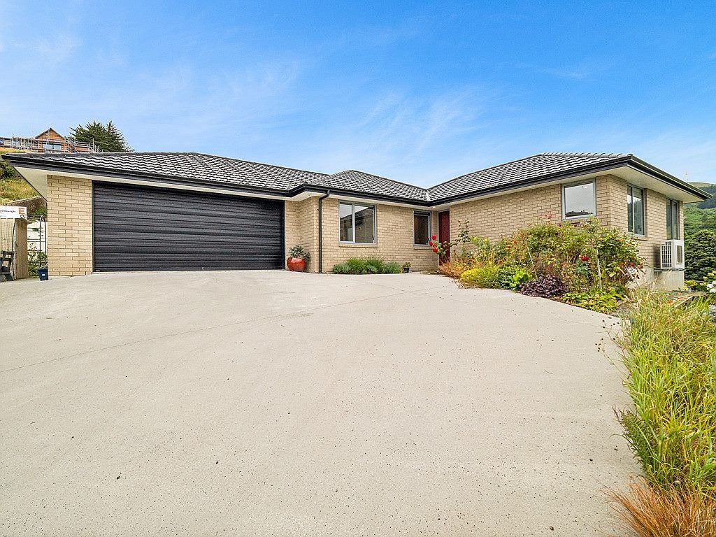 20 Glendermid Close, Sawyers Bay, Port Chalmers - Carousel 1