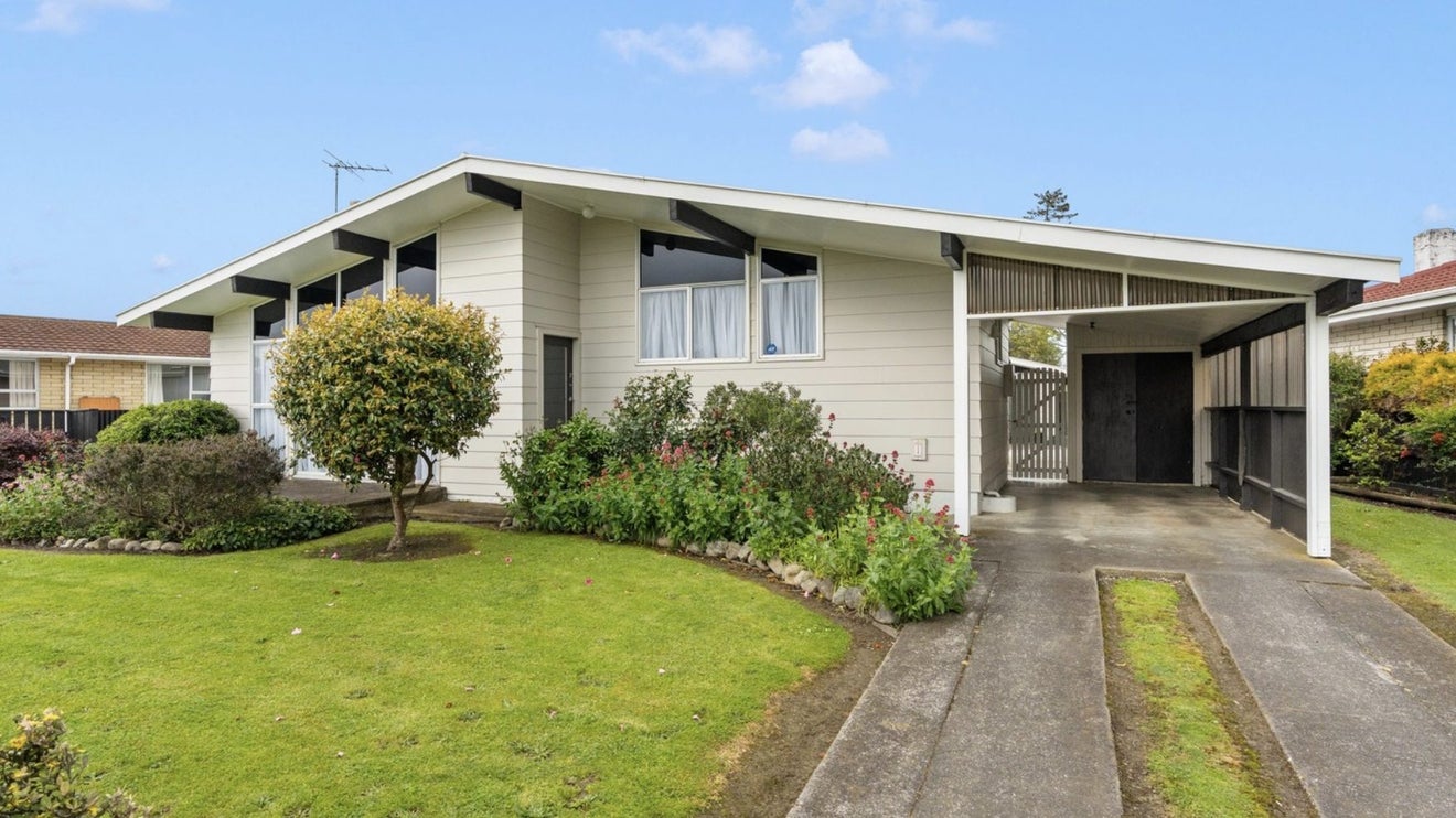 1 Leeds Place, Solway, Masterton - Carousel 1