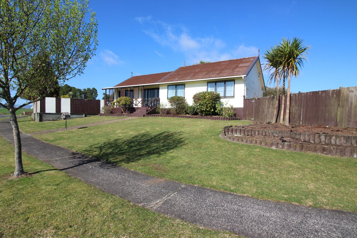34 Waimate Crescent, Tokoroa, Tokoroa - Carousel 2