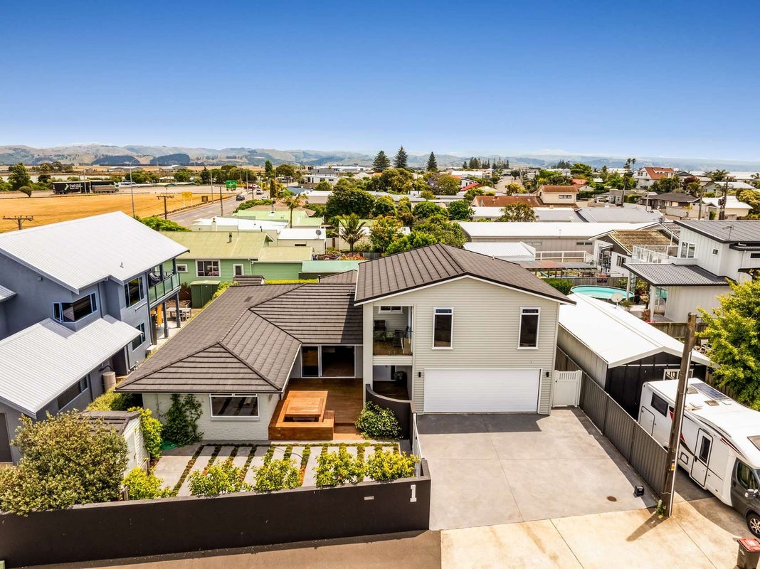1 Alfred Street, Westshore, Napier - Carousel 1