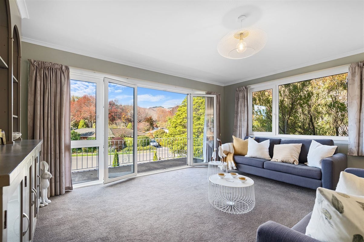 12 Glamis Place, Cashmere, Christchurch - Carousel 2
