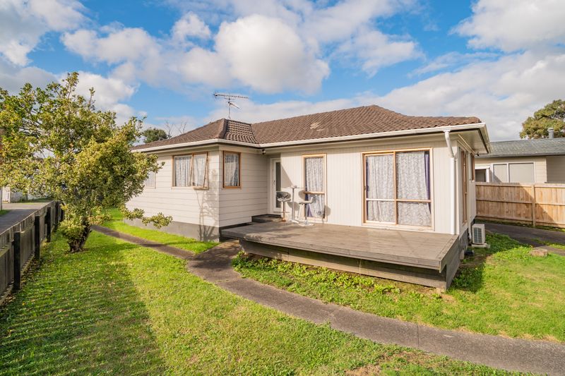 7 Goldnib Place, Randwick Park, Auckland - Carousel 1