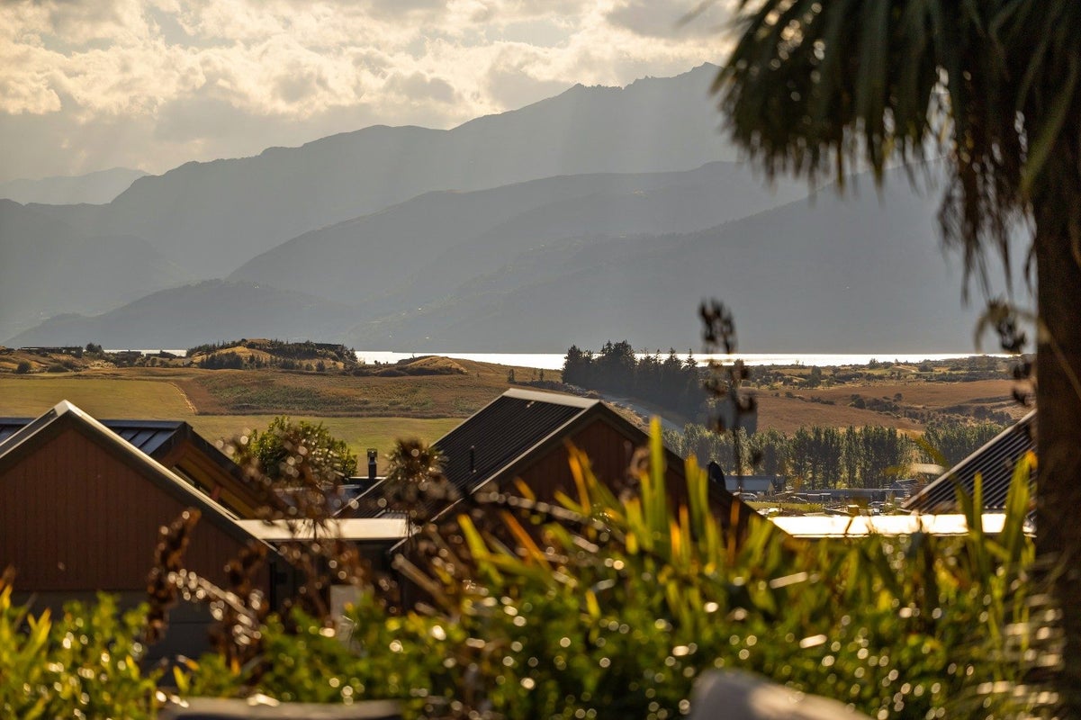 13 Ellesmere Avenue, Jacks Point, Queenstown - Carousel 2