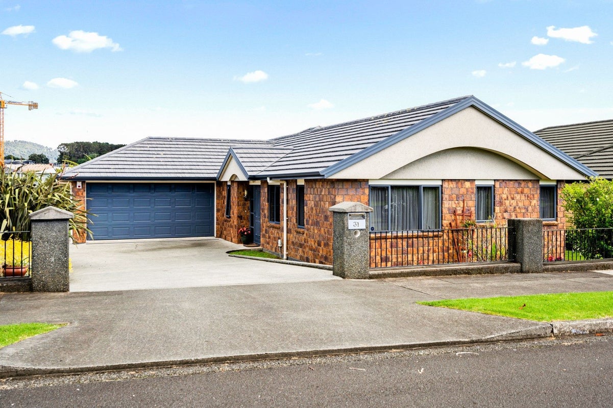 31 Amber Drive, Tikipunga, Whangarei - Carousel 1