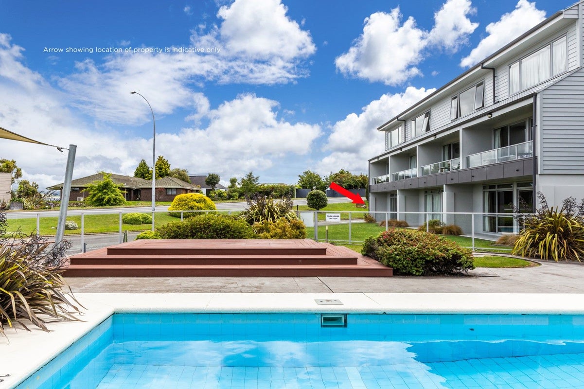 300 Lake Terrace, Two Mile Bay, Taupo - Carousel 2