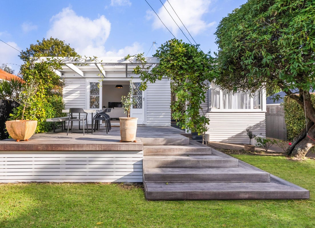 30 Margaret Avenue, Mount Albert, Auckland - Carousel 1