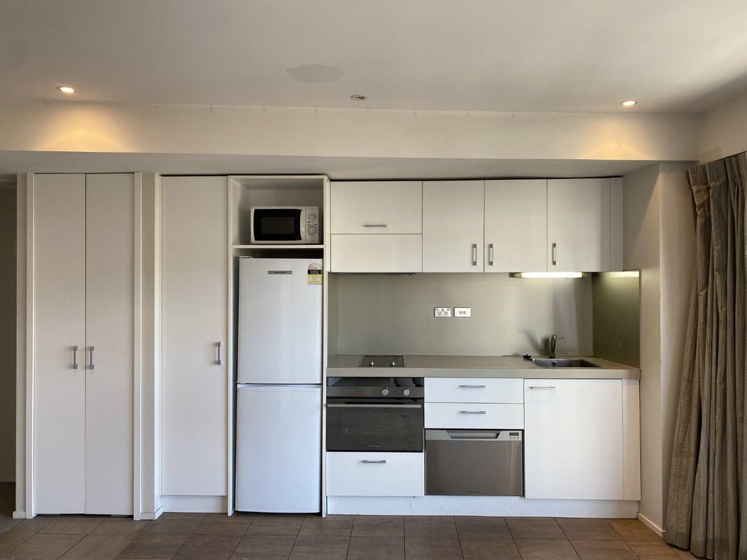 403/74 Taranaki Street, Te Aro, Wellington - Carousel 2