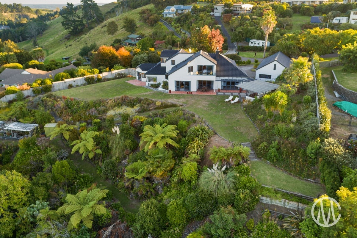 17 Dawn View Place, Minden, Tauranga - Carousel 2