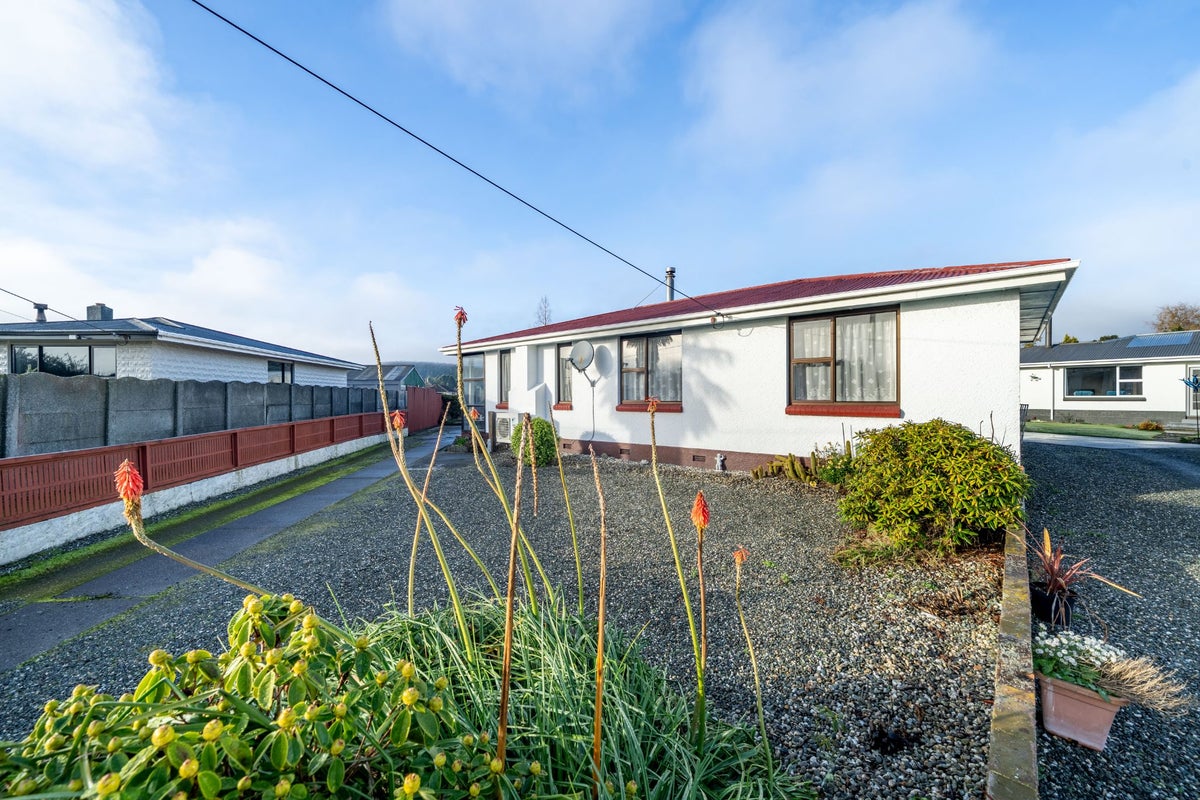 12 Anderson Place, East Gore, Gore - Carousel 1