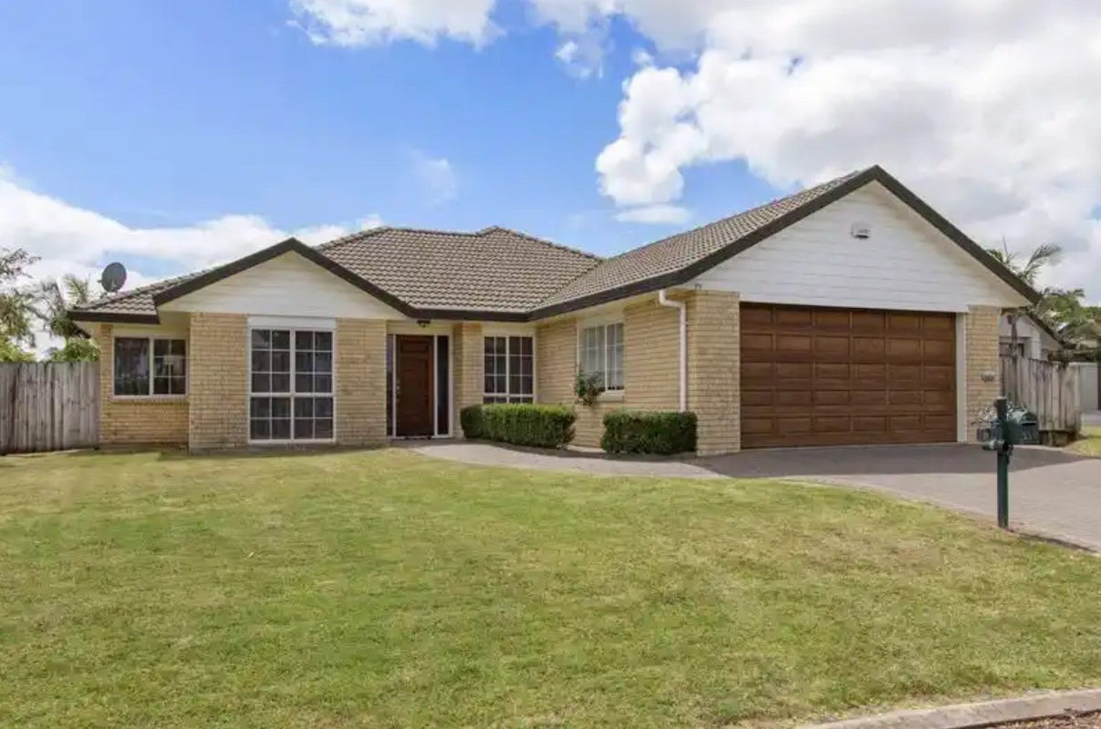 15 Carniew Place, Dannemora, Auckland - Carousel 1