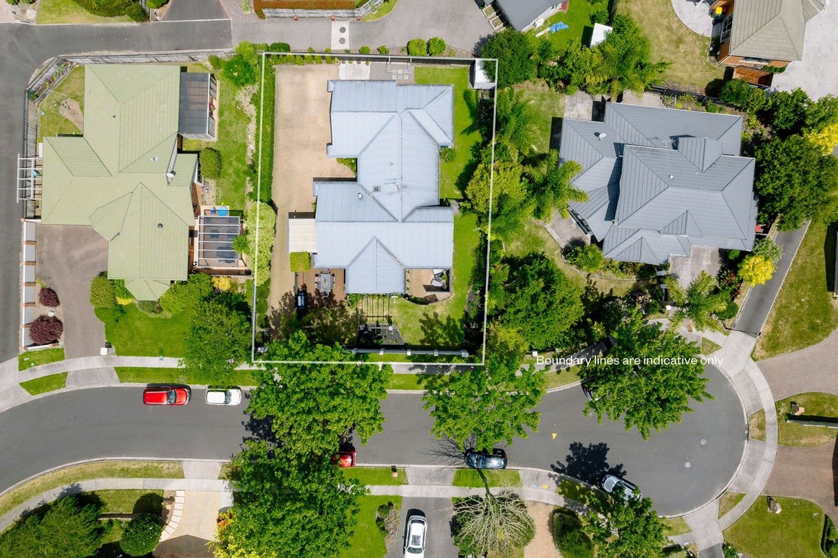 37 Canaandale Drive, Flagstaff, Hamilton - Carousel 2