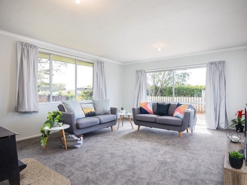 12 Glamis Avenue, Bell Block, New Plymouth - Carousel 2