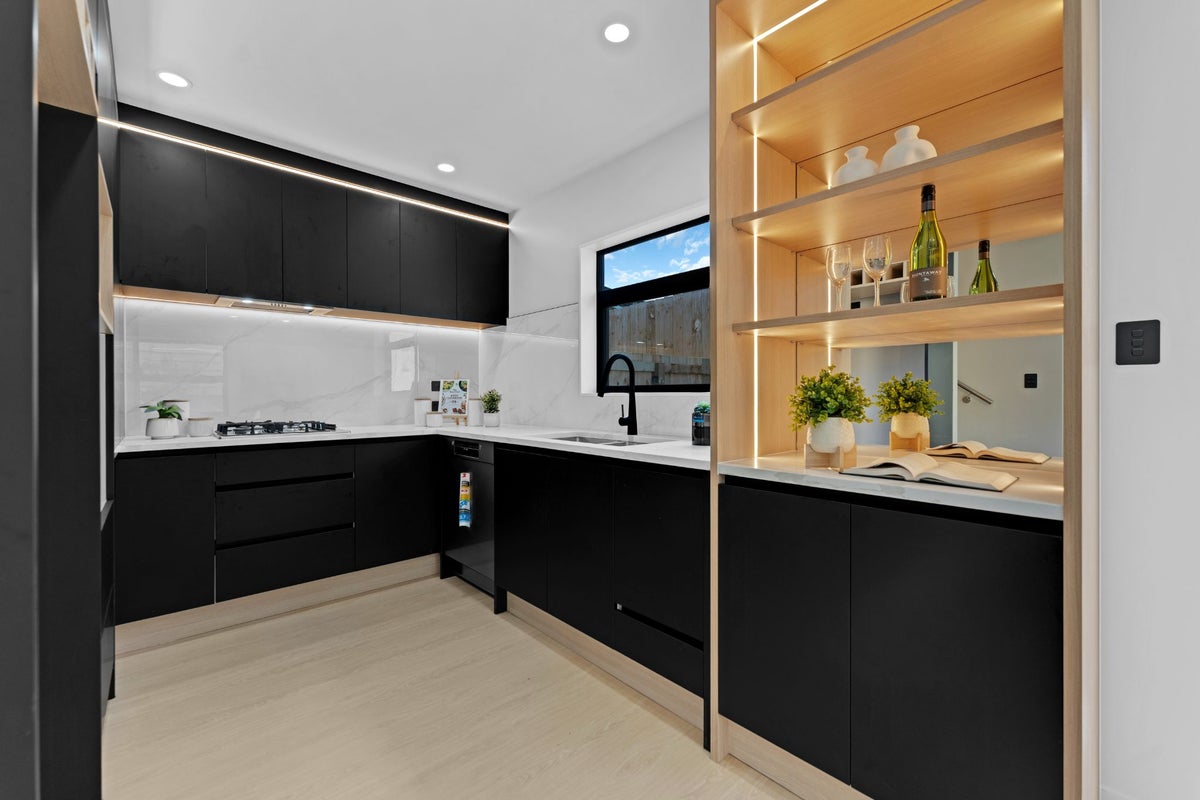 Lot 3/592 Massey Road, Mangere, Manukau City, Auckland - Carousel 23